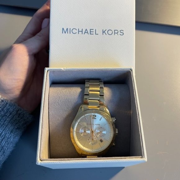 Michael Kors Women's Gold Watch MK6795 - Picture 8 of 8